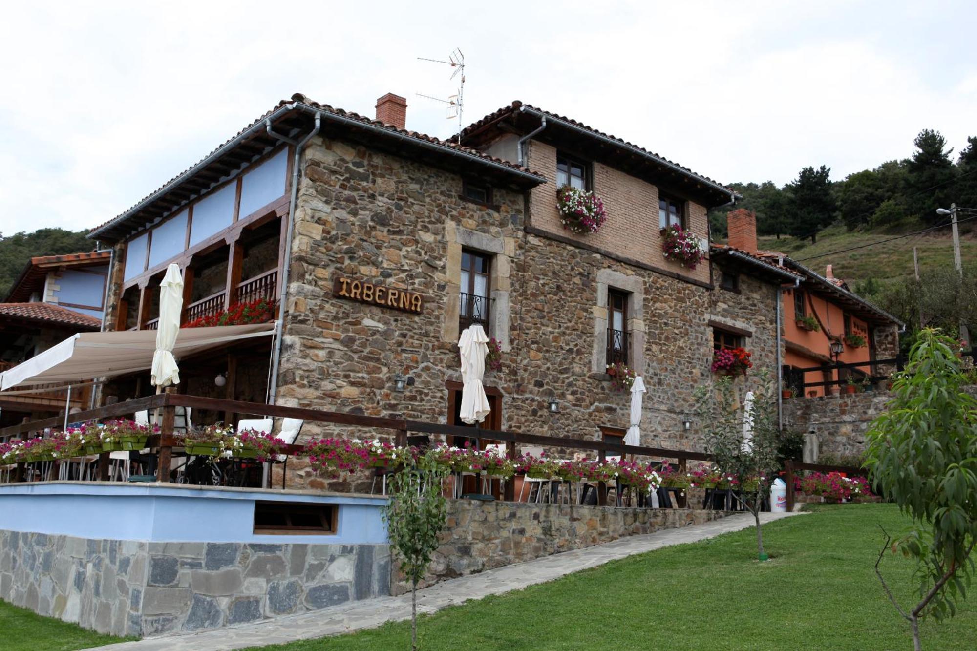 Viviendas Rurales Pena Sagra
