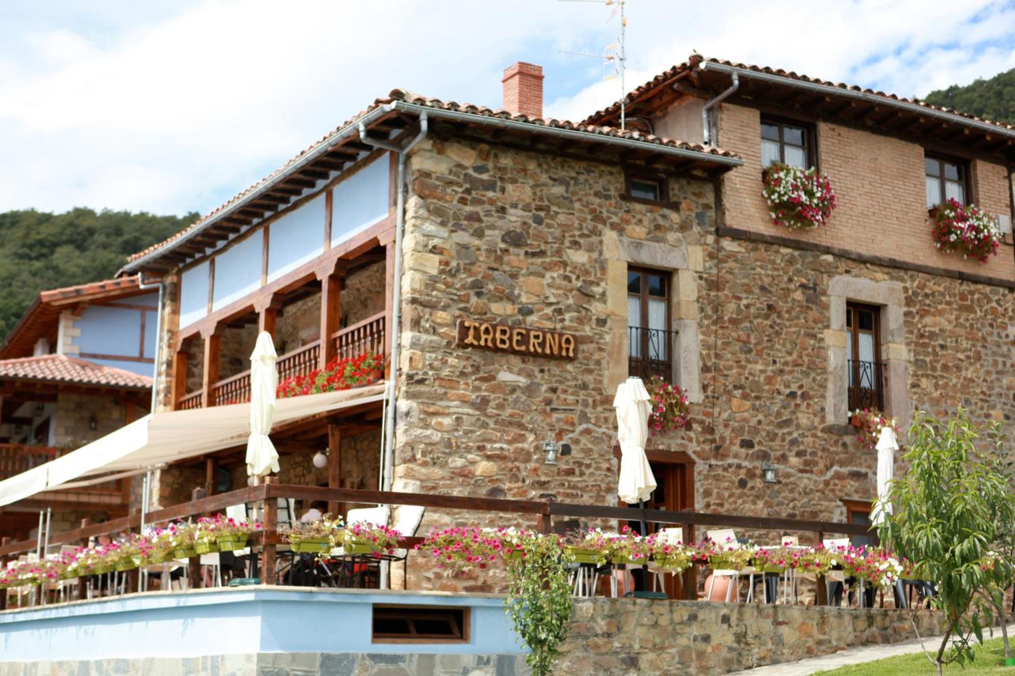Viviendas Rurales Pena Sagra * Cahecho